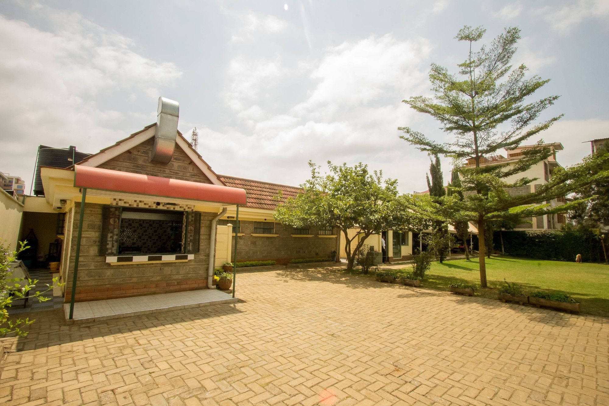 Harlequin Suites Hotel Nairobi Exterior photo